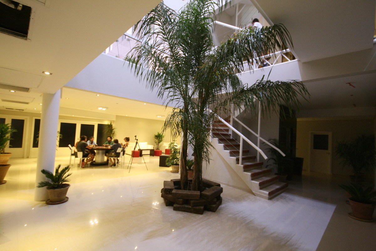 Cumelo Carilo Aparthotel Exterior photo